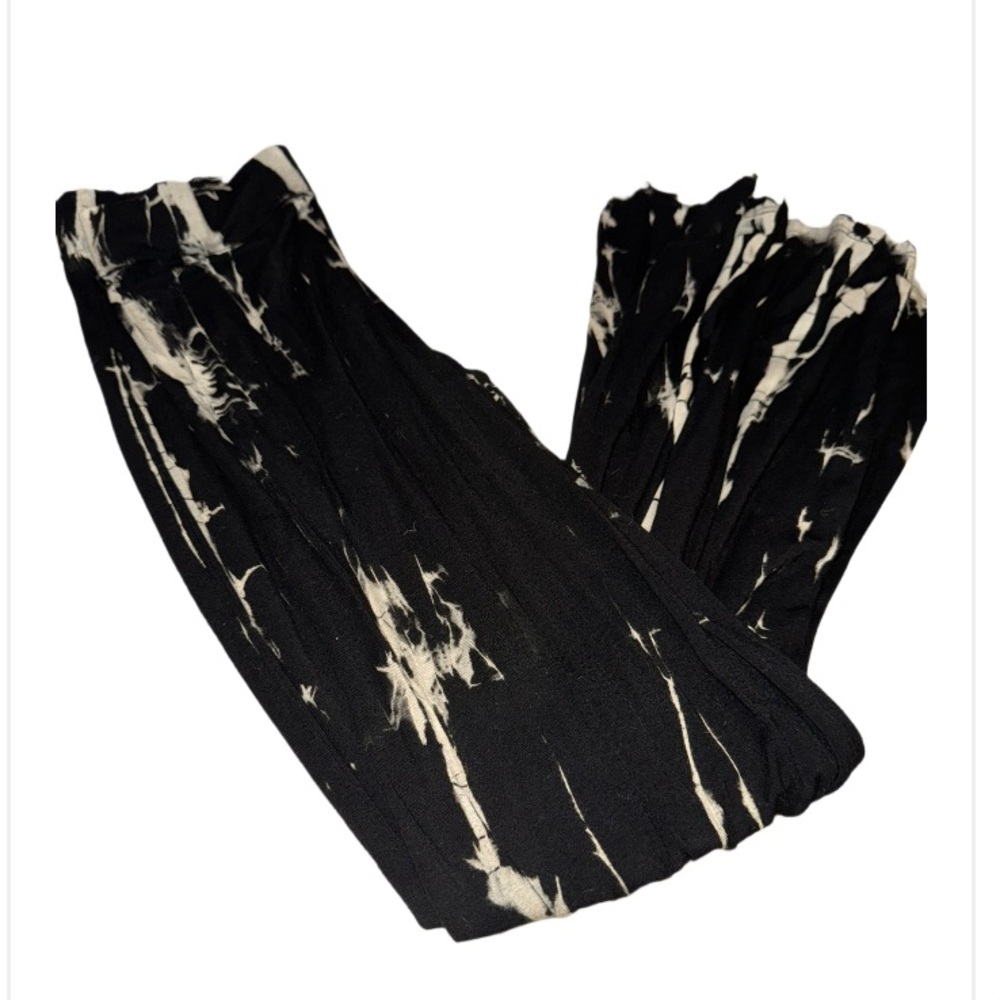 Chic Black and White Tie-Dye Pants